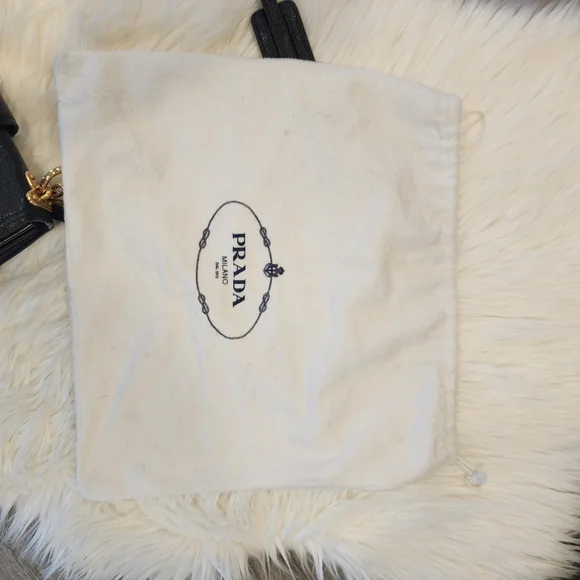 Prada Cahier Black Leather Bag! - Picture 10 of 10